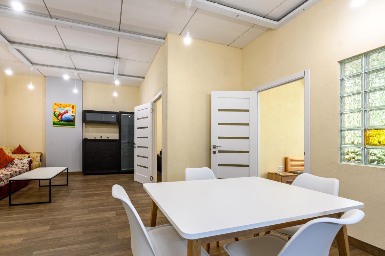 Ferienwohnung Gagarin Plaza 63 Odessa Exterior foto