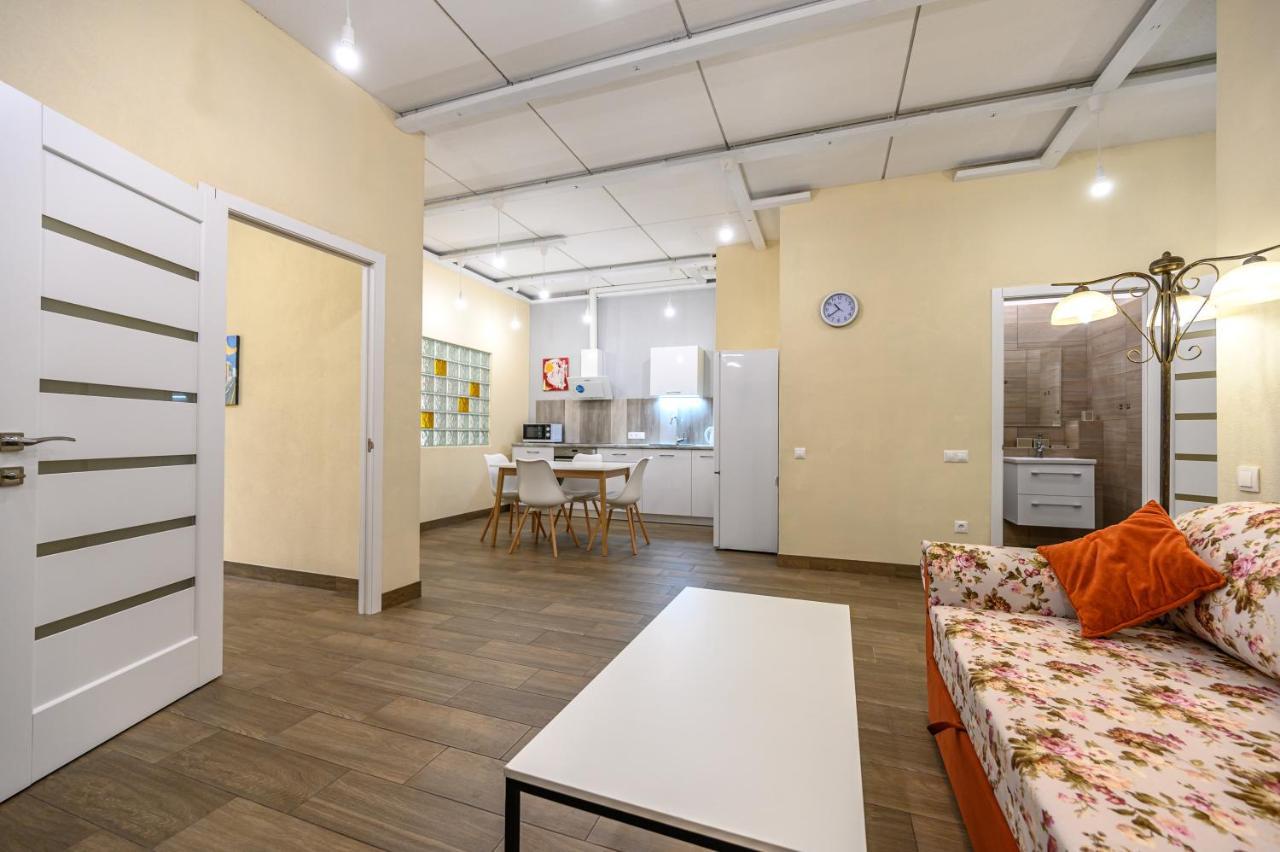 Ferienwohnung Gagarin Plaza 63 Odessa Exterior foto